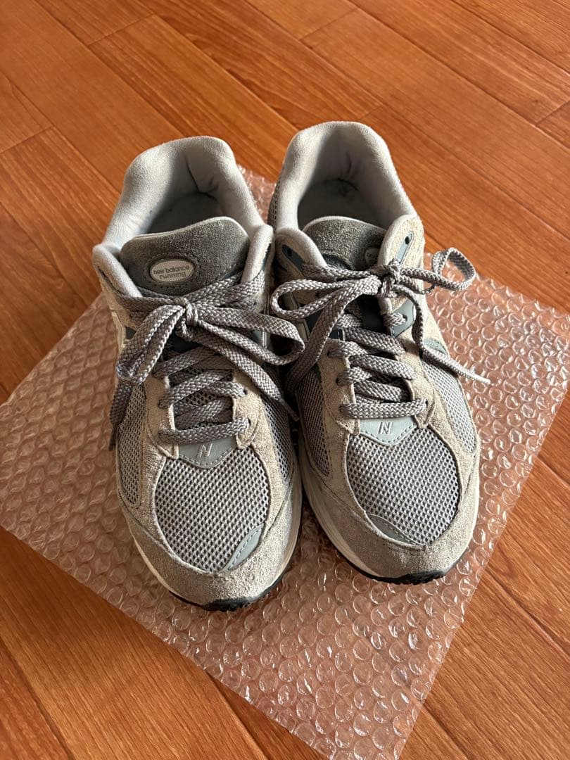 靴 New balance M2002RST