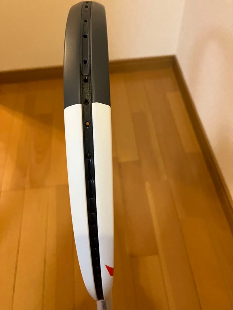 YONEX OVOLTRAGE 7V ホワイト/グレー UL1サイズ