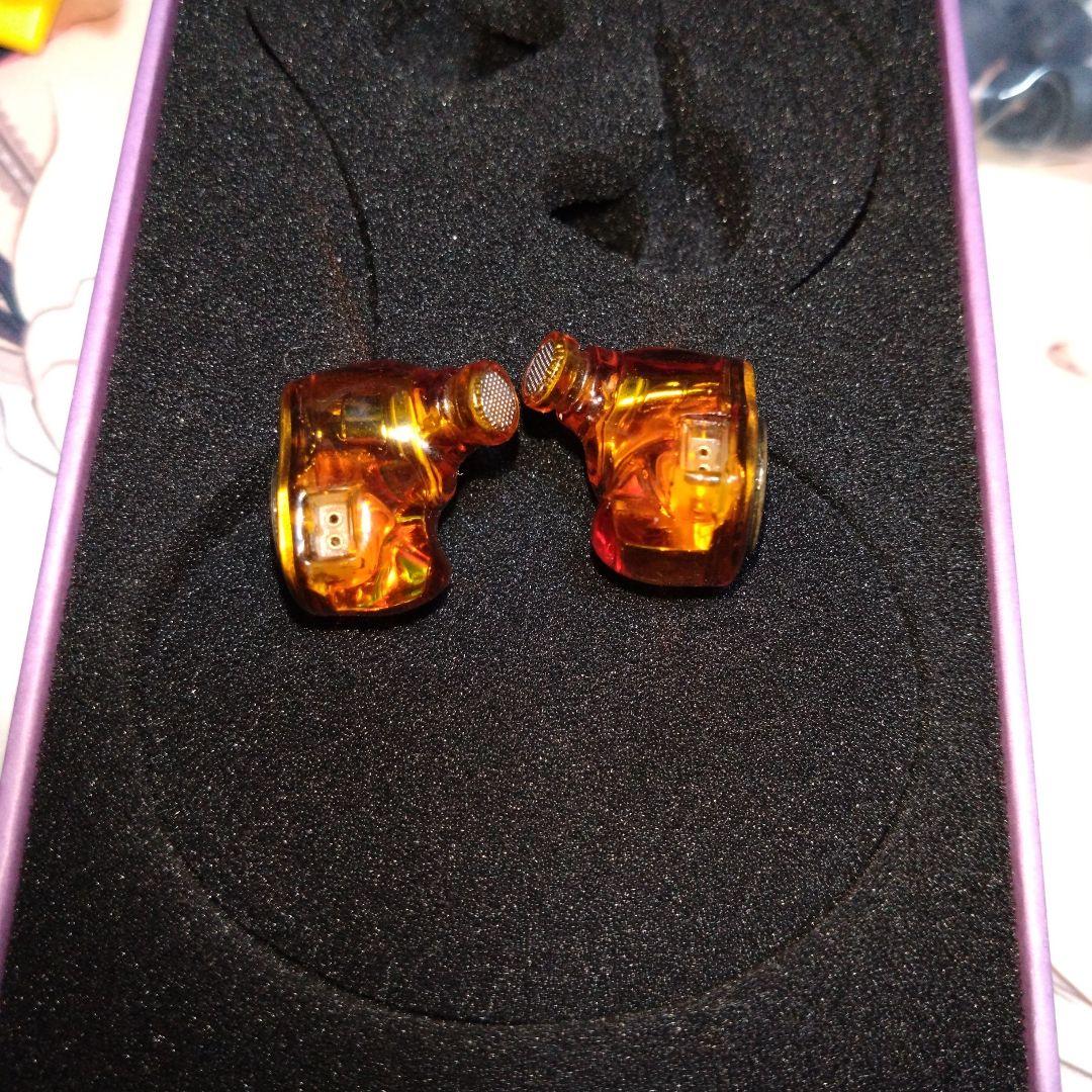 Oriolus Isabellae 有線イヤホン