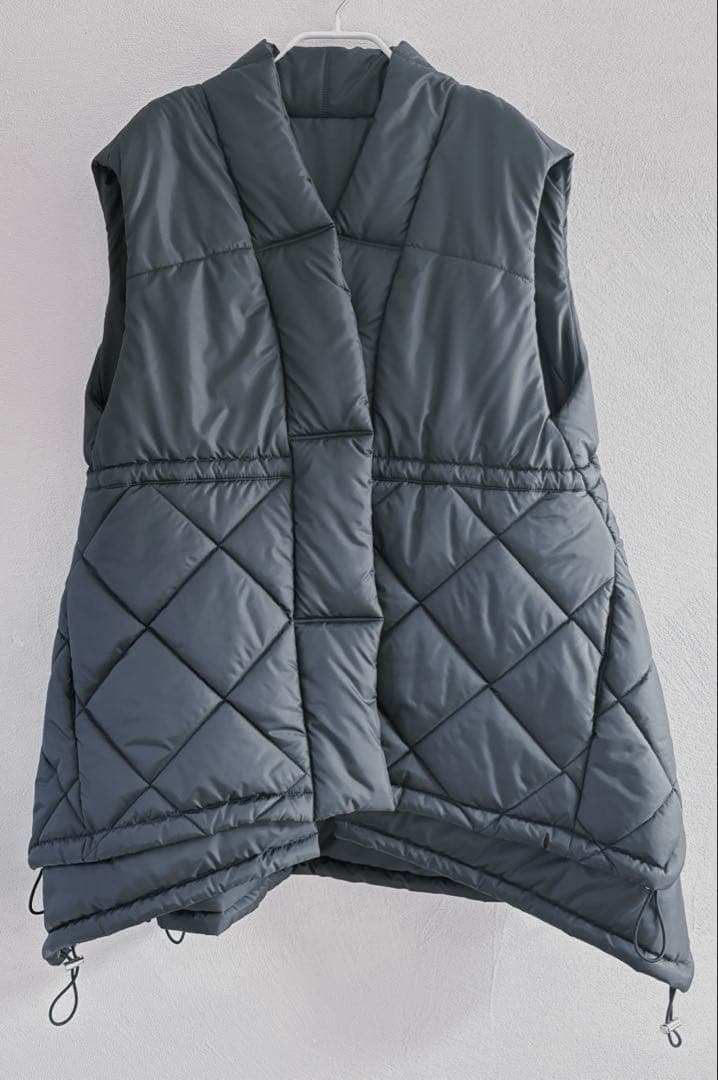 メゾンドドルチェ　ダウンベスト