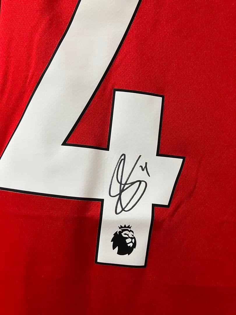 22/23アーセナルユニフォーム　#4ホワイト直筆サイン入り　アーセナル公式
