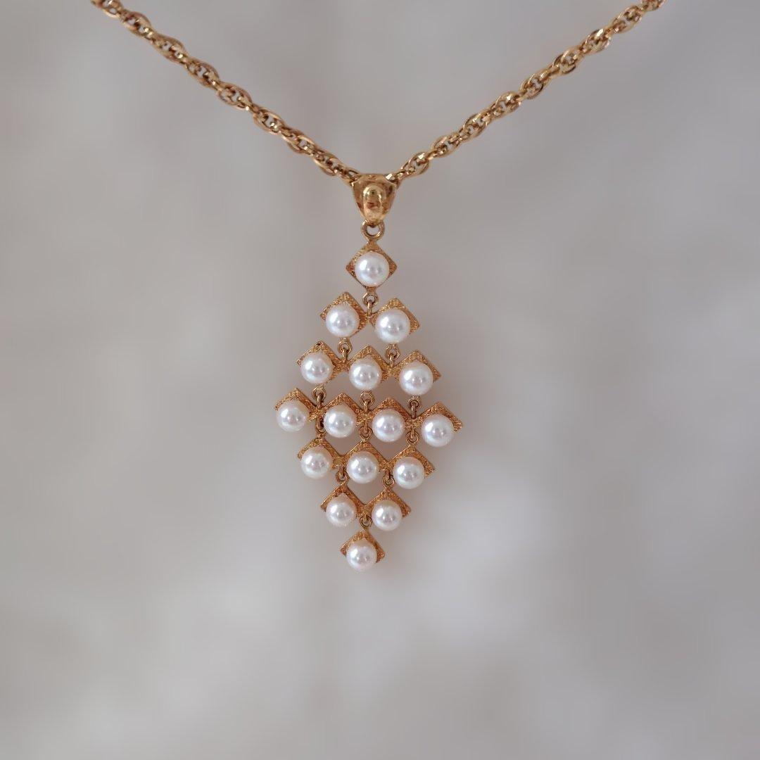 本真珠 16珠18金台 ペンダント。 保証書付き。