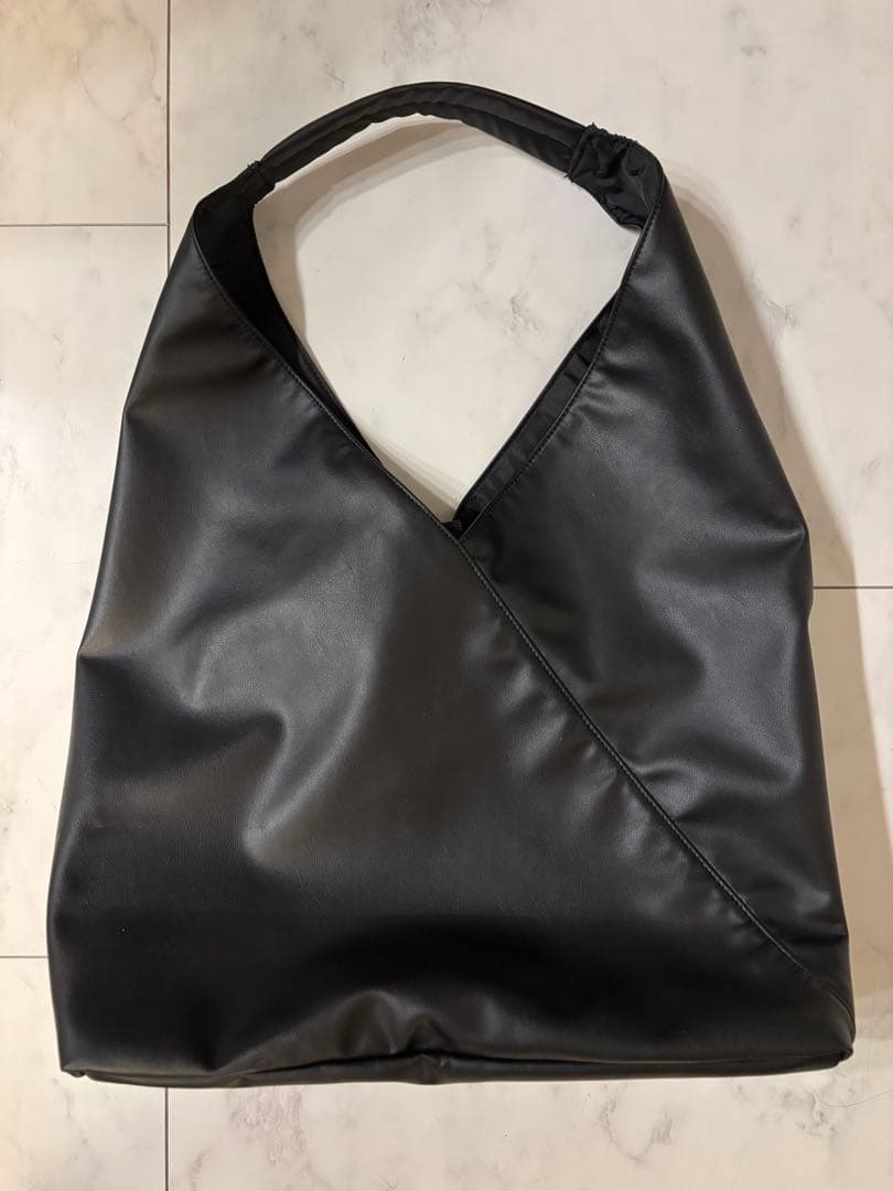 完売品 植物由来の原料を使ったワンショルダーバッグ 無印良品 黒 ブラック 定価