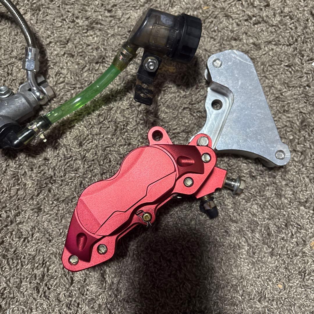 brembo 赤 ブレーキキャリパー　キャリパーサポート　リアマスターセット