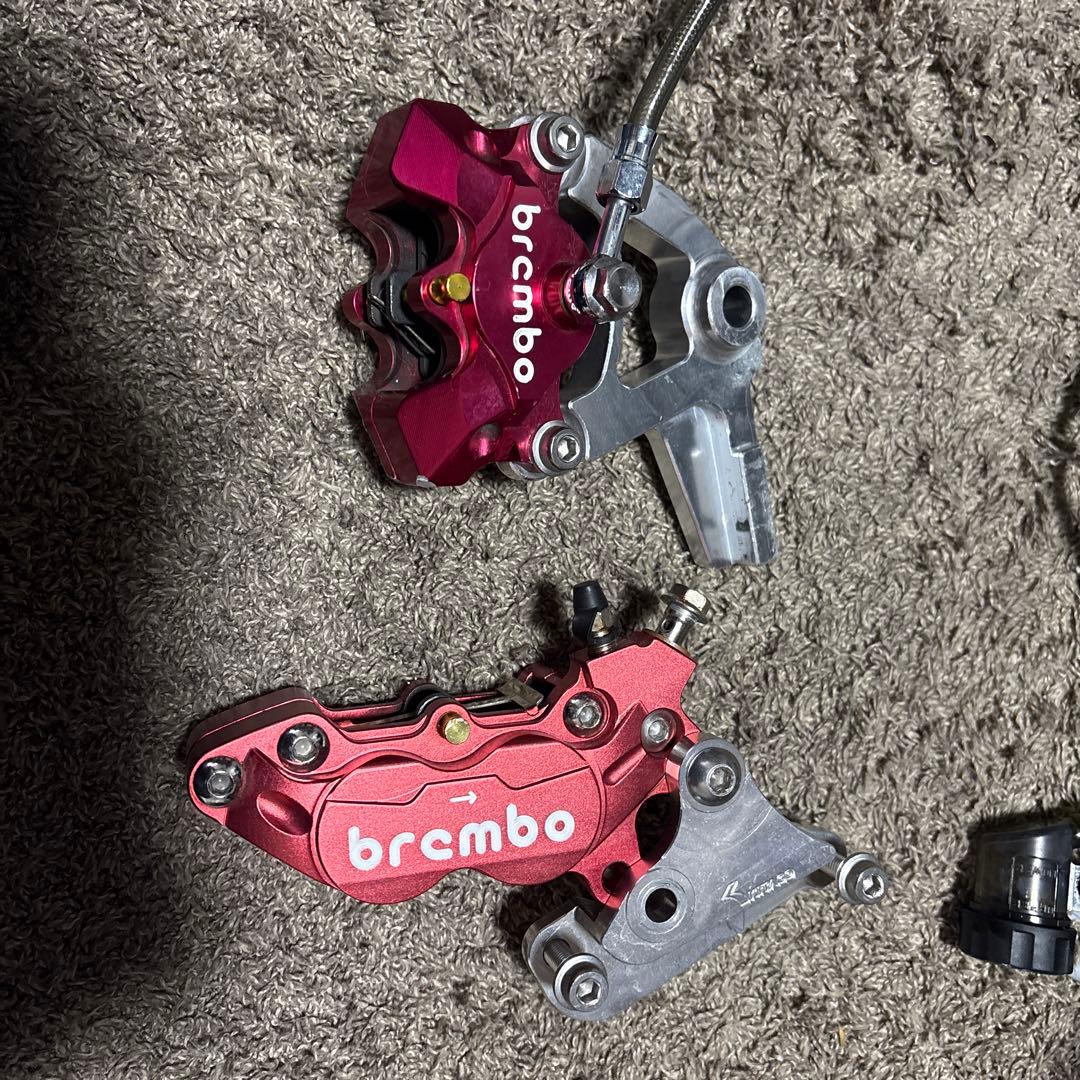 brembo 赤 ブレーキキャリパー　キャリパーサポート　リアマスターセット