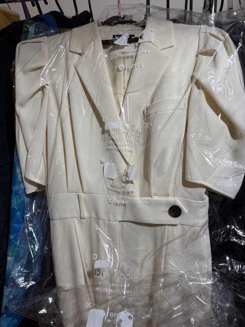 アニュアンス タックスリーブテーラードオールインワン