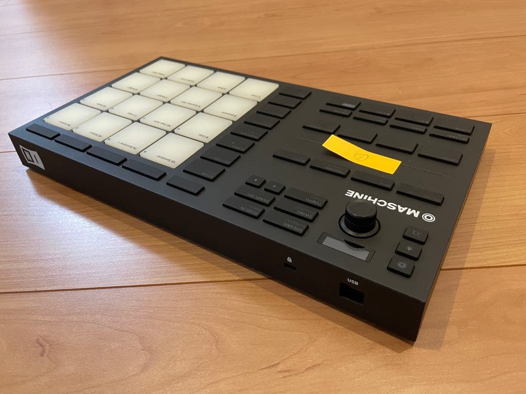 ①NI MASCHINE Mikro Mk3 ライセンス有