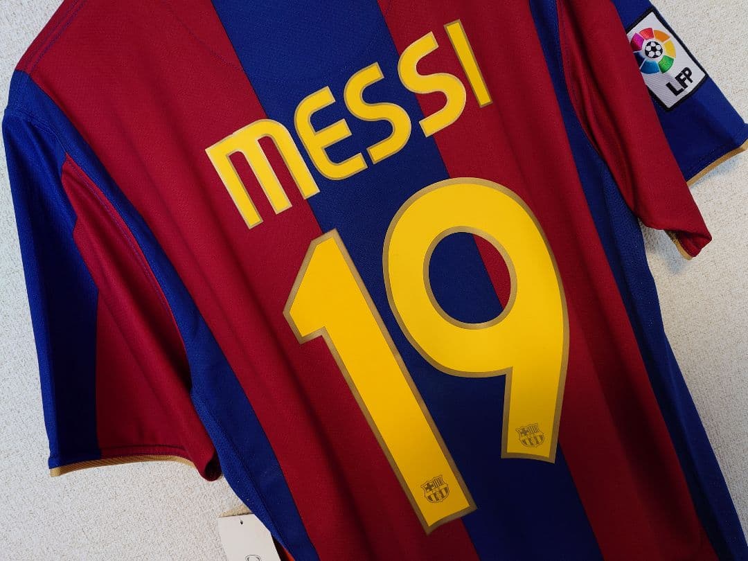 【レア／未使用タグ付】バルセロナ メッシ 19番 オーセンティック ユニフォーム
