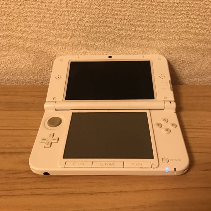 ニンテンドー3DS LL ピンク×ホワイト アナと雪の女王