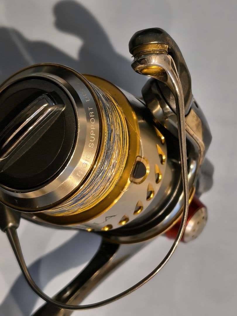 ハ*ん様 シマノ 04 STELLA ステラ 2000S スピニングリールZPI