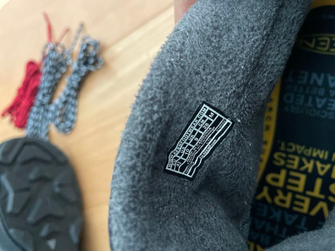 KEEN ユニークスニークチャッカブーツ　ウィンターブーツ　ブラック WP