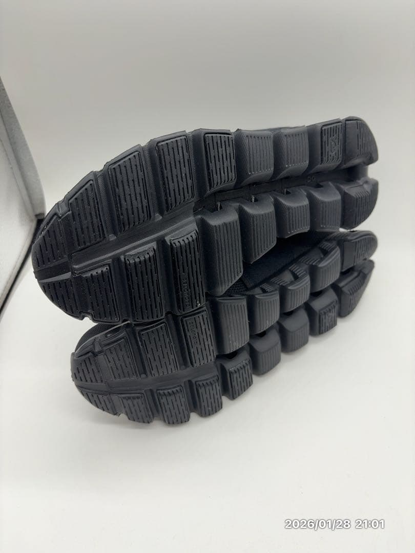 ONランニングシューズ Cloud5レディース All black 24.5cm