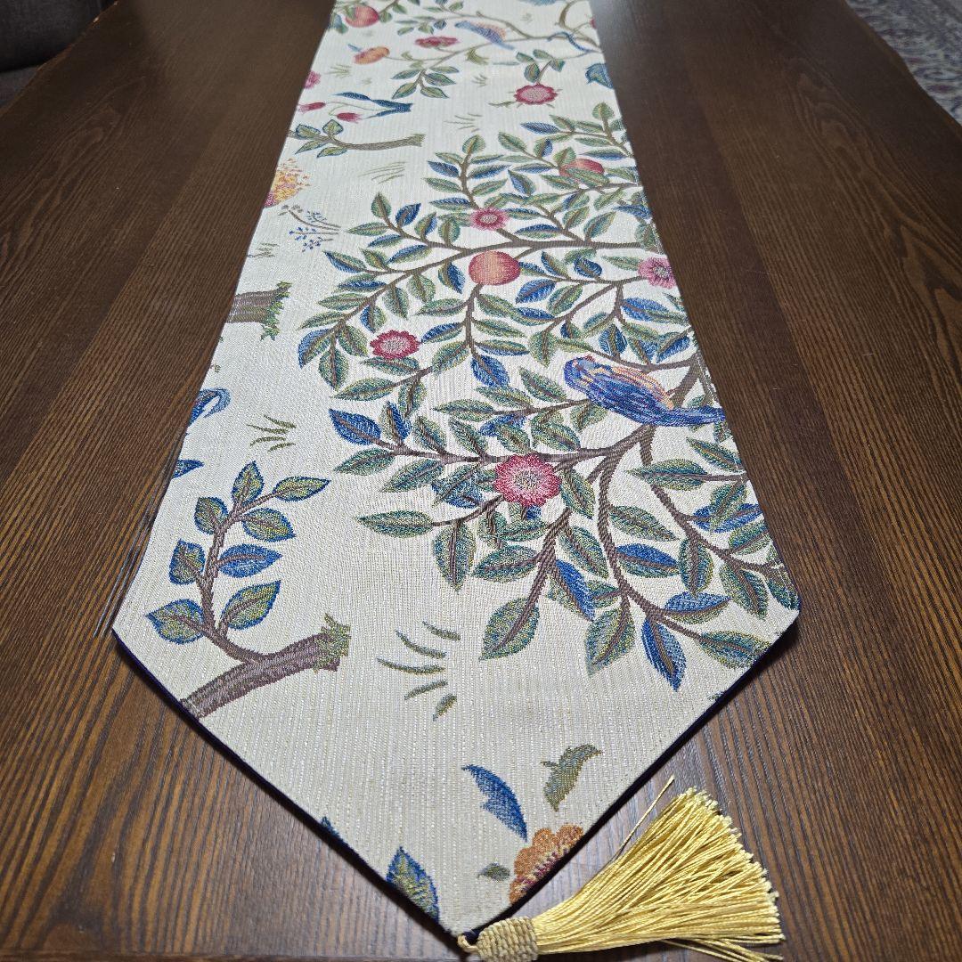 テーブルランナー　皿　花瓶　他