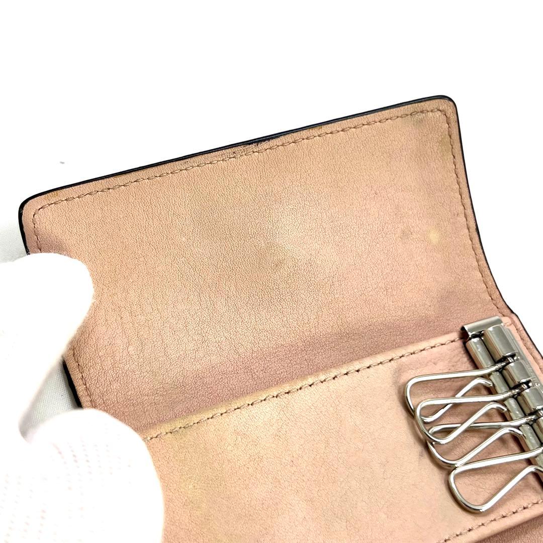 ルイヴィトン マヒナ ミュルティクレ4 マグノリア ピンク M64056