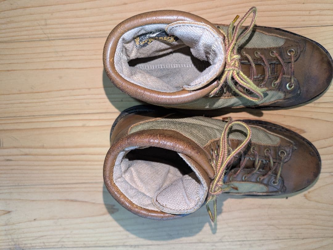 ダナーライト　黒タグ　7EE