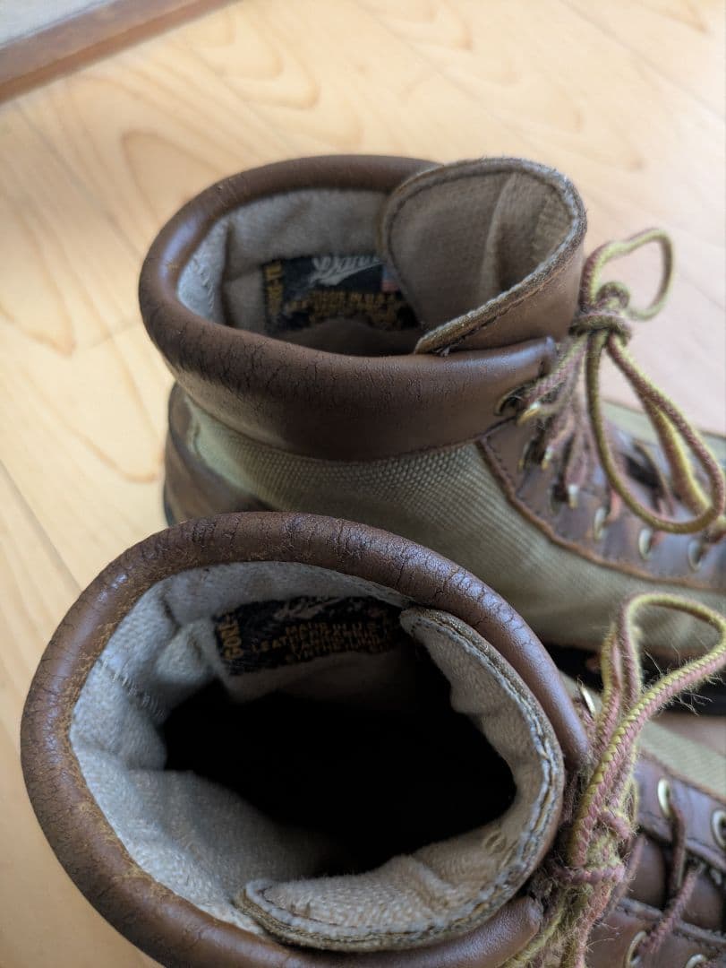 ダナーライト　黒タグ　7EE