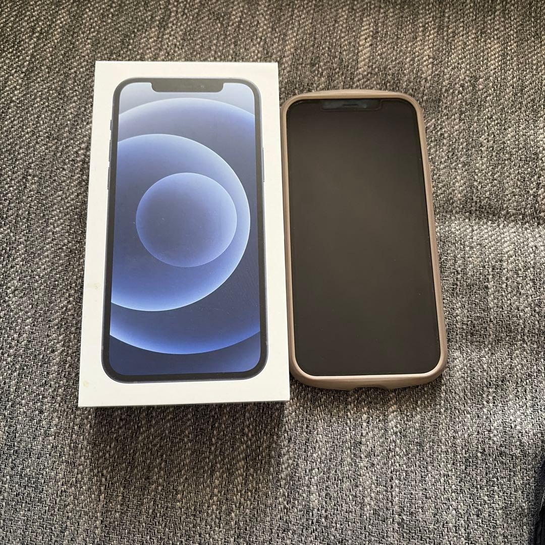 Apple iPhone 12 ブラック6.1インチ 本体　64G
