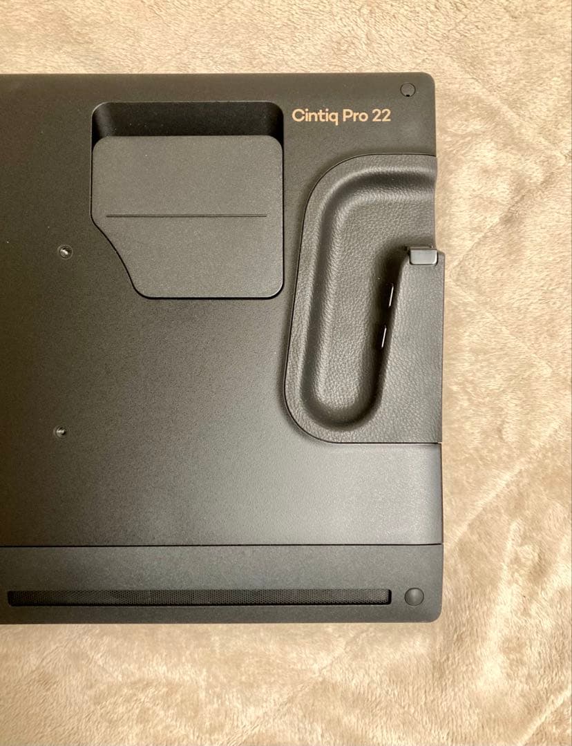 液タブ・ペンタブ Wacomcintiq pro 22