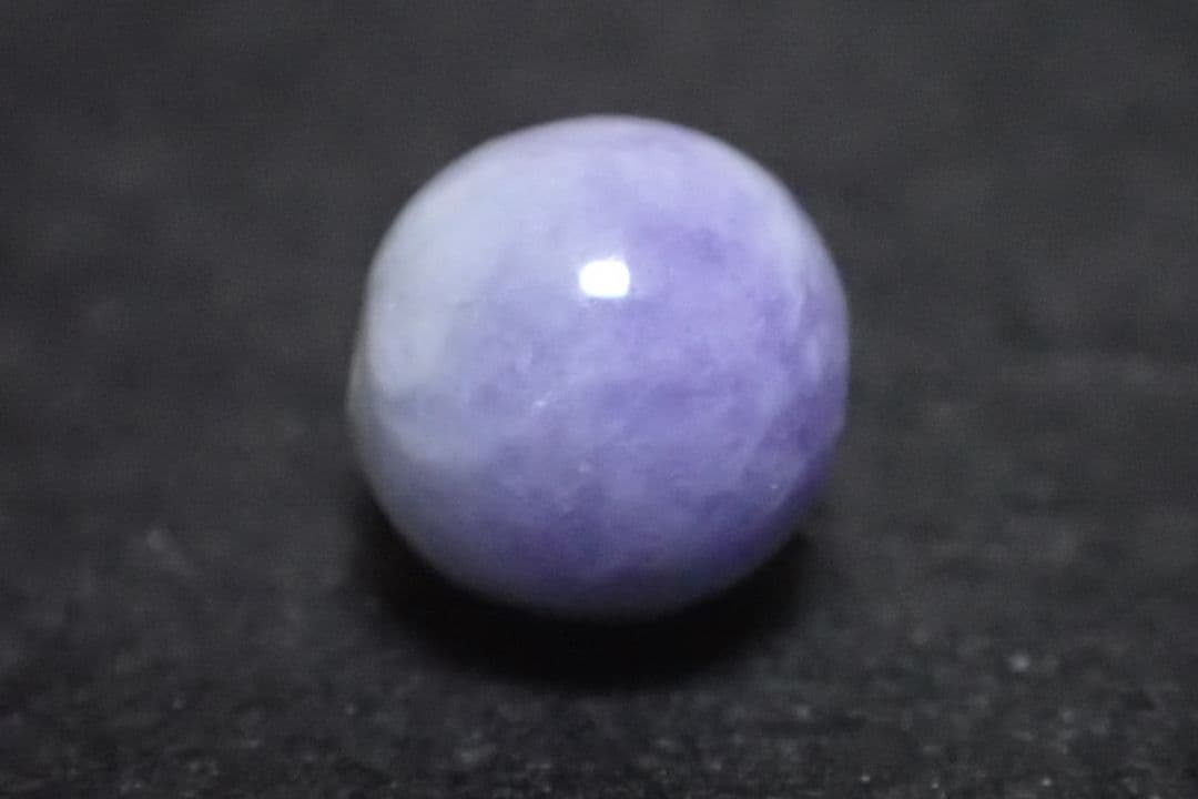 最高級　糸魚川翡翠　丸玉　姫川　紫　ラベンダー　送料無料