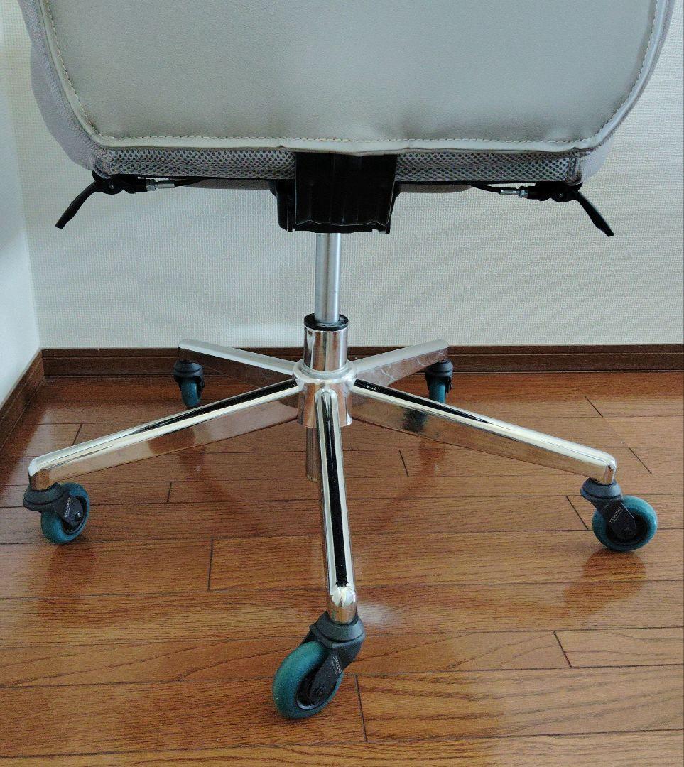 ニトリ　ワークチェア　リカルド　PUブレスレザー　ベージュ　フットレスト付き