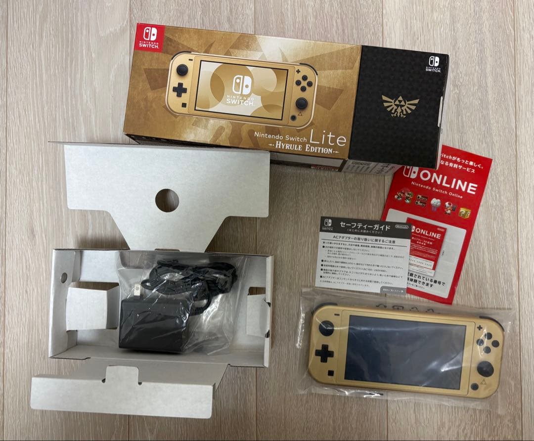 ニンテンドースイッチ　ライト　ハイラルエディション　＋オマケ