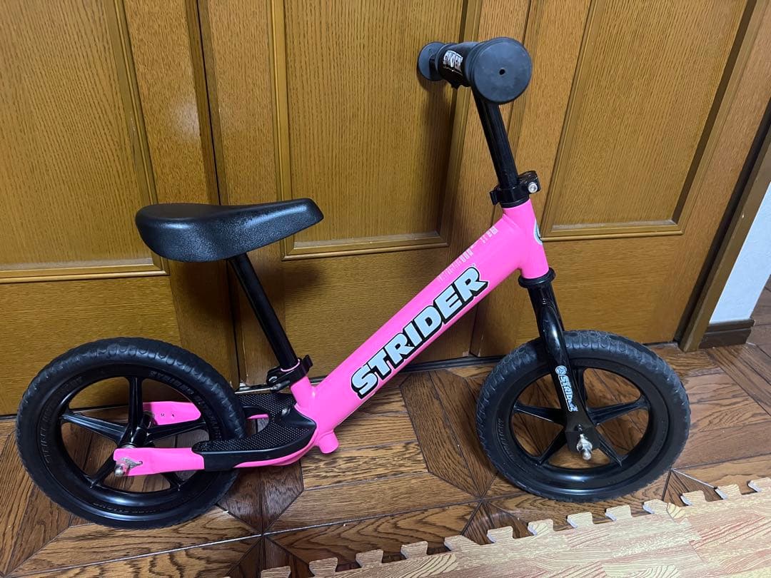 【美品】STRIDER ストライダー　スポーツ　ピンク　12インチ　キックバイク