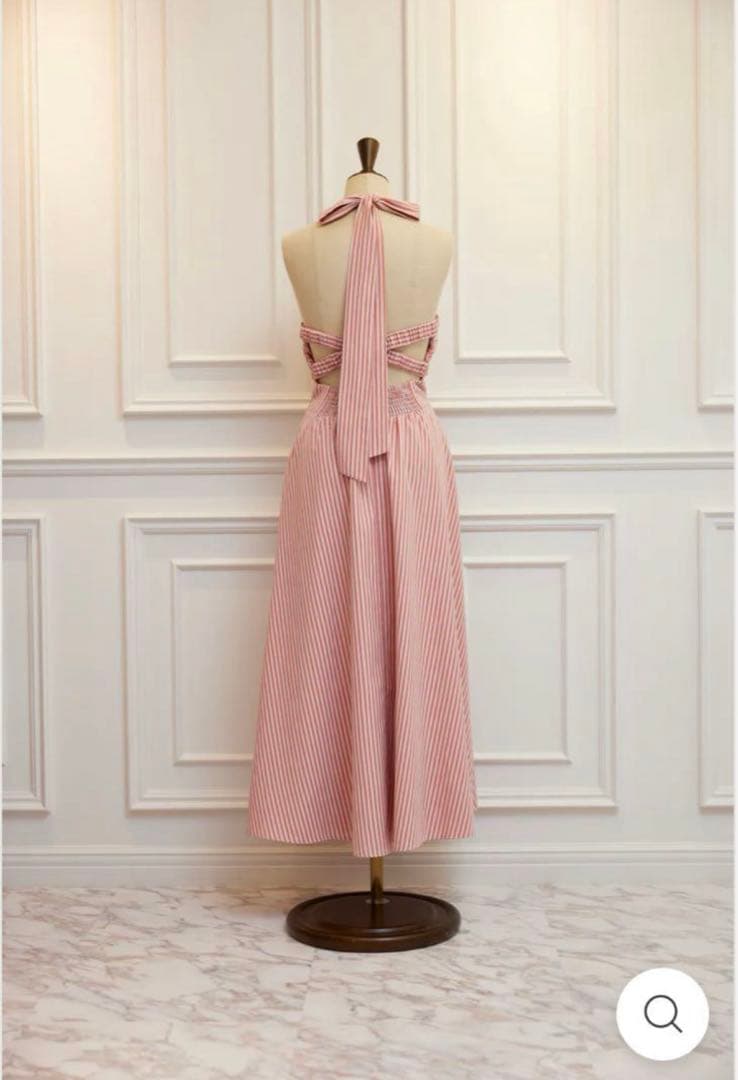 ミストレアス　ホルターネックワンピース　新品タグ付　ピンク