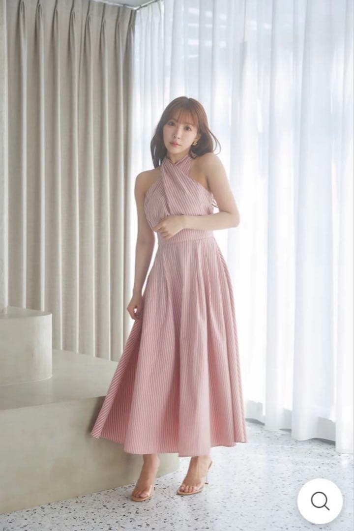 ミストレアス　ホルターネックワンピース　新品タグ付　ピンク