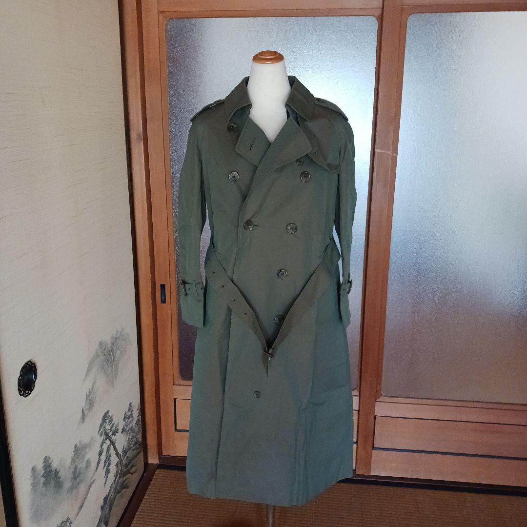 お値下げしました　新品未使用品　BURBERRYS トレンチコート カーキ