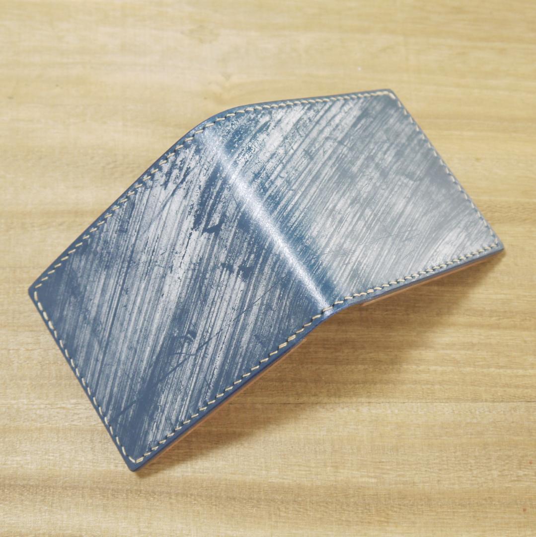 ヌメ革　UKブライドルレザー　リッジウェイズ　ハーフウォレット　青/生成り