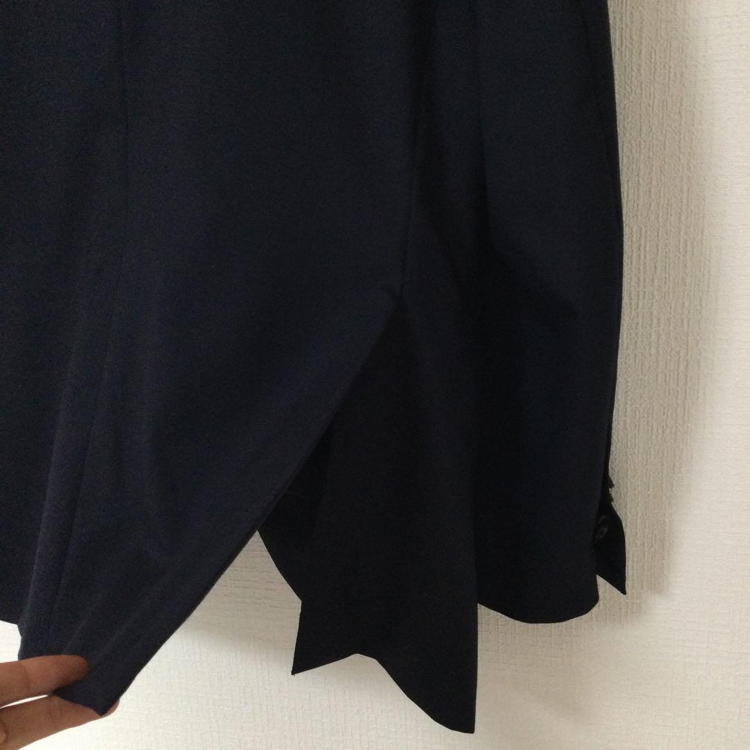 ユニバーサルランゲージ　ネイビー スーツ