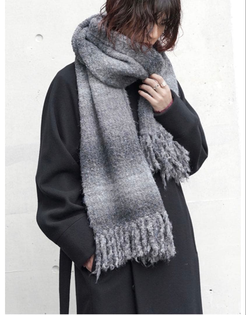 定価2万円　th products Inflated Scarf MONO