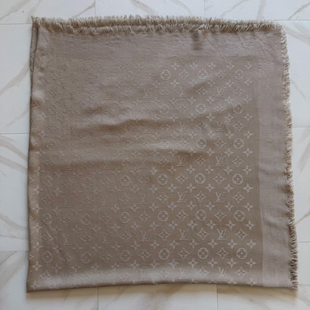 ルイ・ヴィトンモノグラム 大判ストール ベージュ　グレージュ140×140