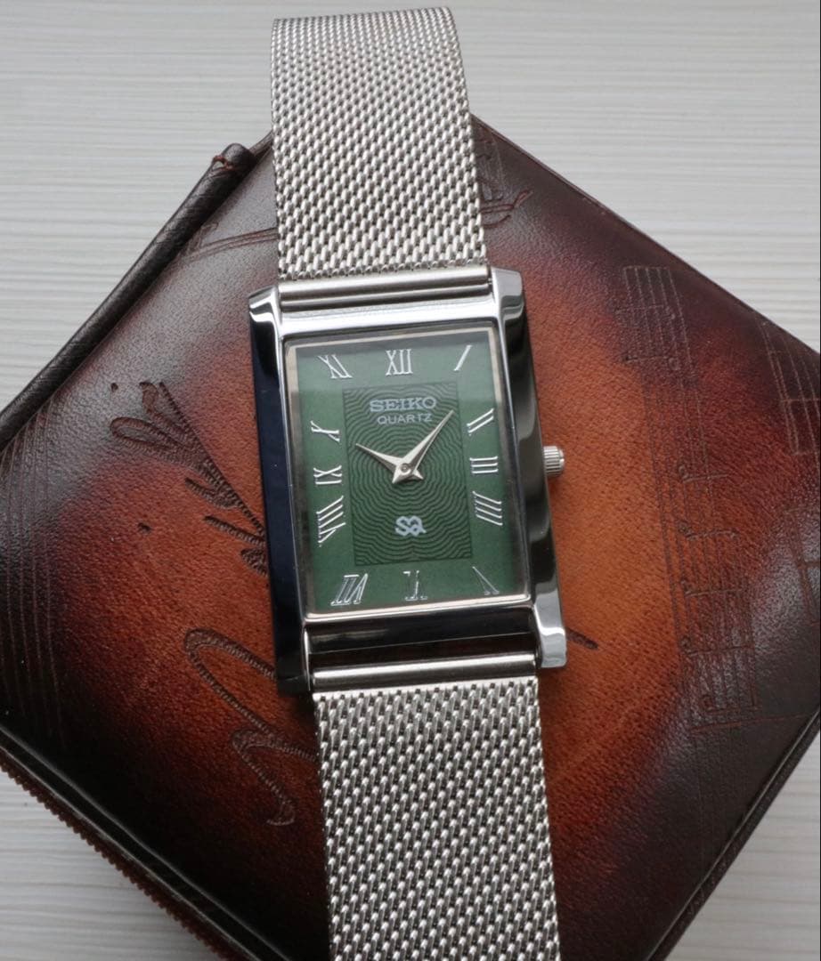 SEIKO tank 緑×銀 レクタンギュラー 稼働品