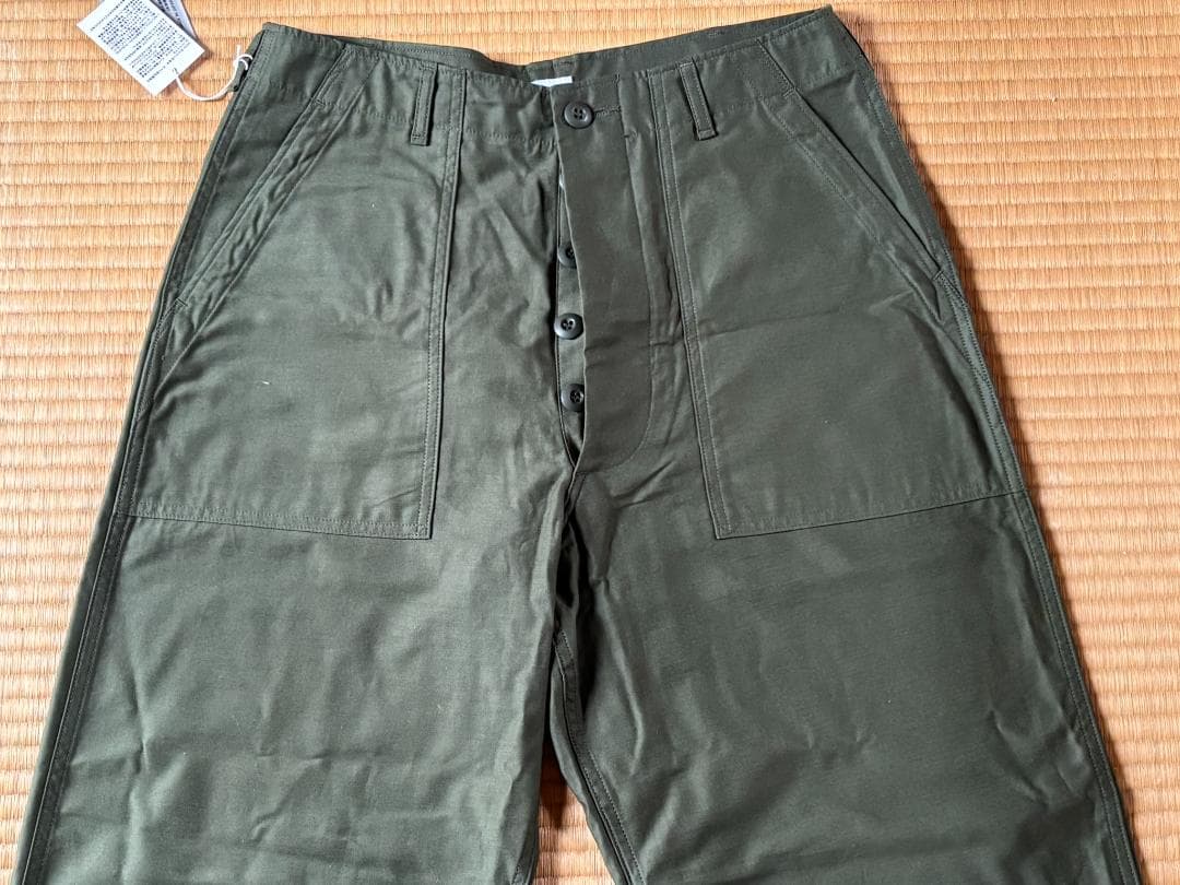 CIOTA スビンコットンバックサテン ベイカーパンツ カーキ５ シオタ