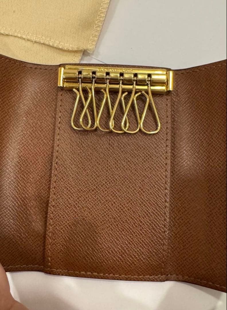 LOUIS VUITTON ミュルティクレ6 キーケース　6連　ルイヴィトン