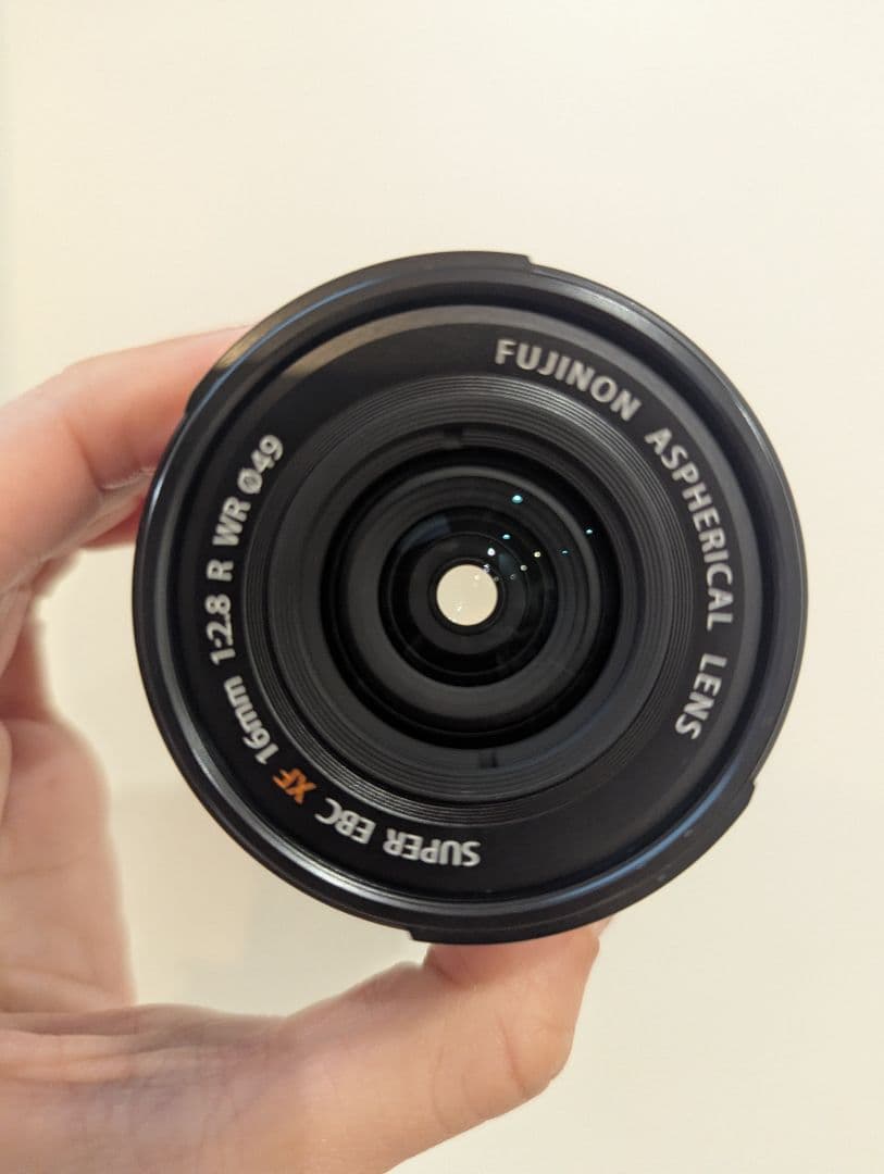 美品Fujifilm XF16mmF2.8 R WR レンズ