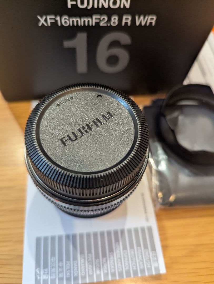 美品Fujifilm XF16mmF2.8 R WR レンズ