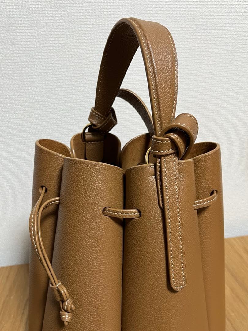 【on】正規品　美品　POLENE ポレーヌ　カヌレバック　huit 大