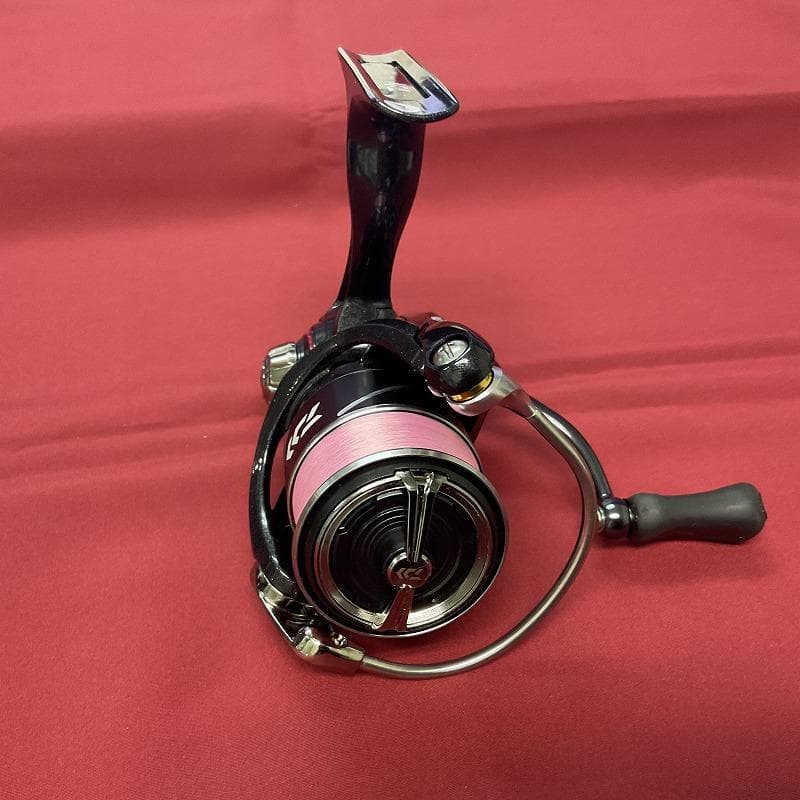 あ*ん様 ダイワ　20月下美人　X　LT1000S-P　ライン付き　未使用品