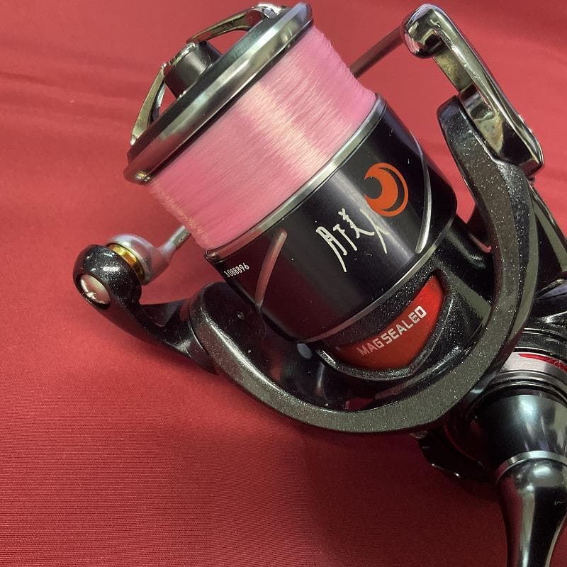 あ*ん様 ダイワ　20月下美人　X　LT1000S-P　ライン付き　未使用品