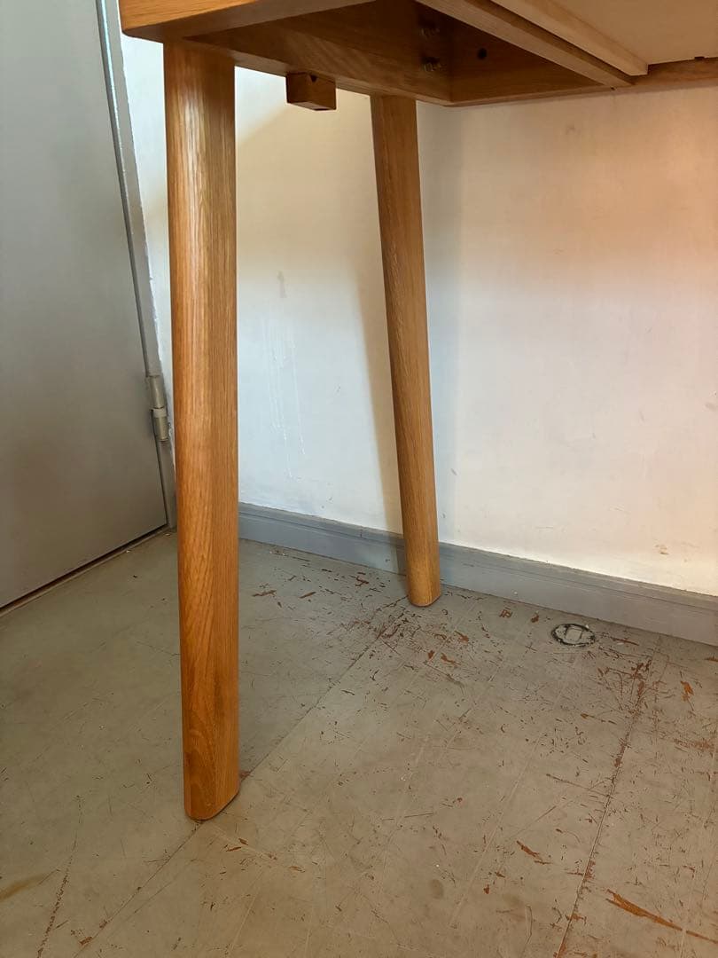 Actus アクタス　サークル デスク リノリウム