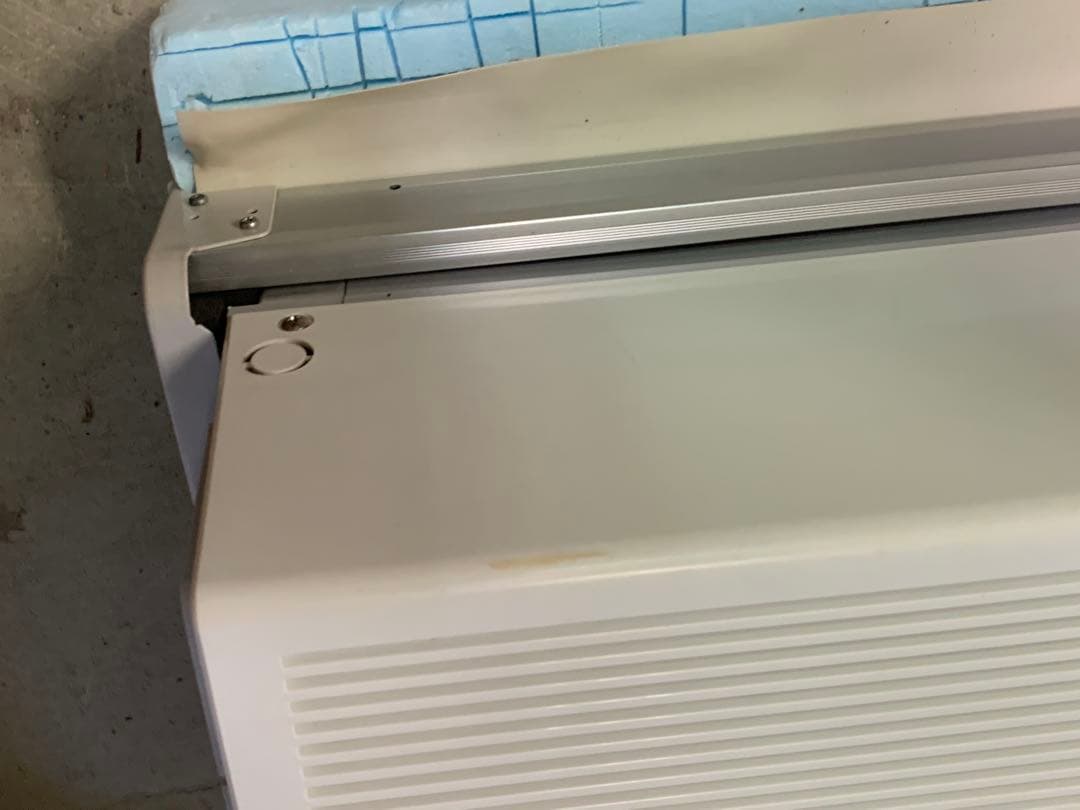 未使用品　コロナルームエアコン CWH-A1819