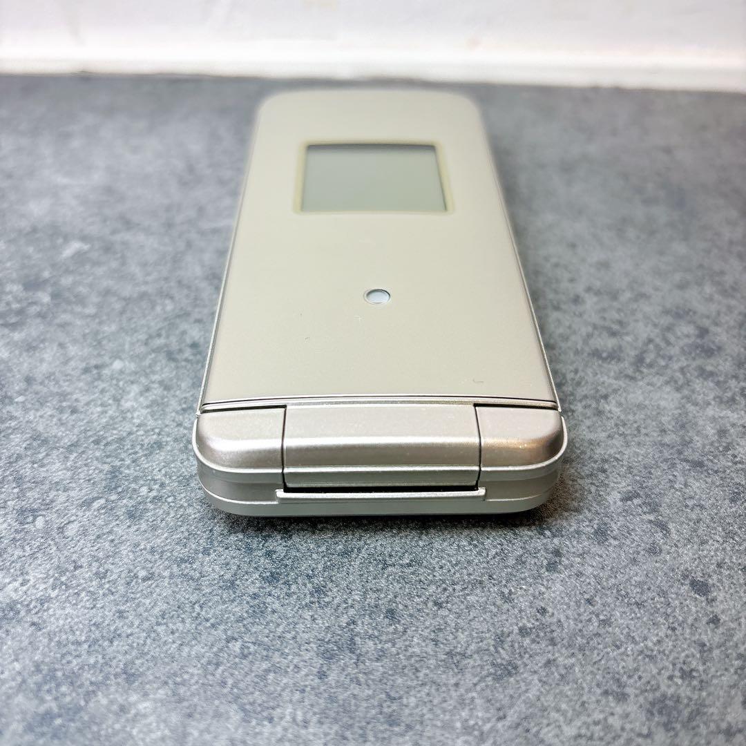 極美品 KYOCERA 京セラ KYF43 かんたんケータイ ガラケー ゴールド