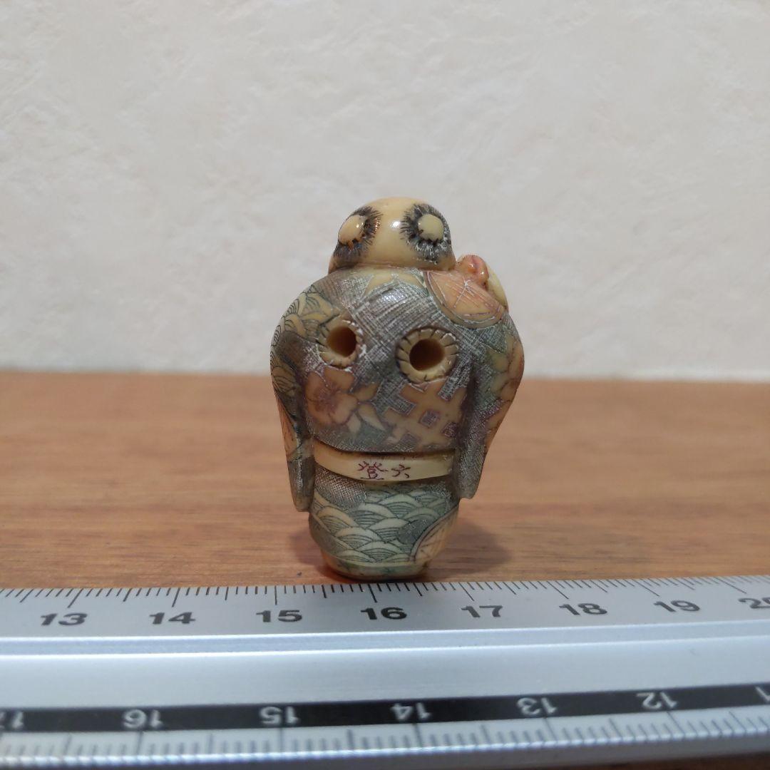 時代提物 縁起物彩色根付 天然素材 在銘【唐仙人】高さ約4.1cm 重さ約14ｇ