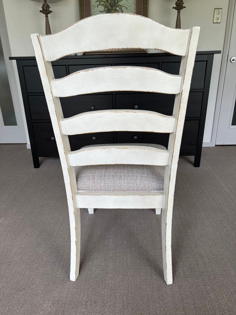 ① ダイニングチェア　アンティーク仕上げ　白　送料込　輸入家具