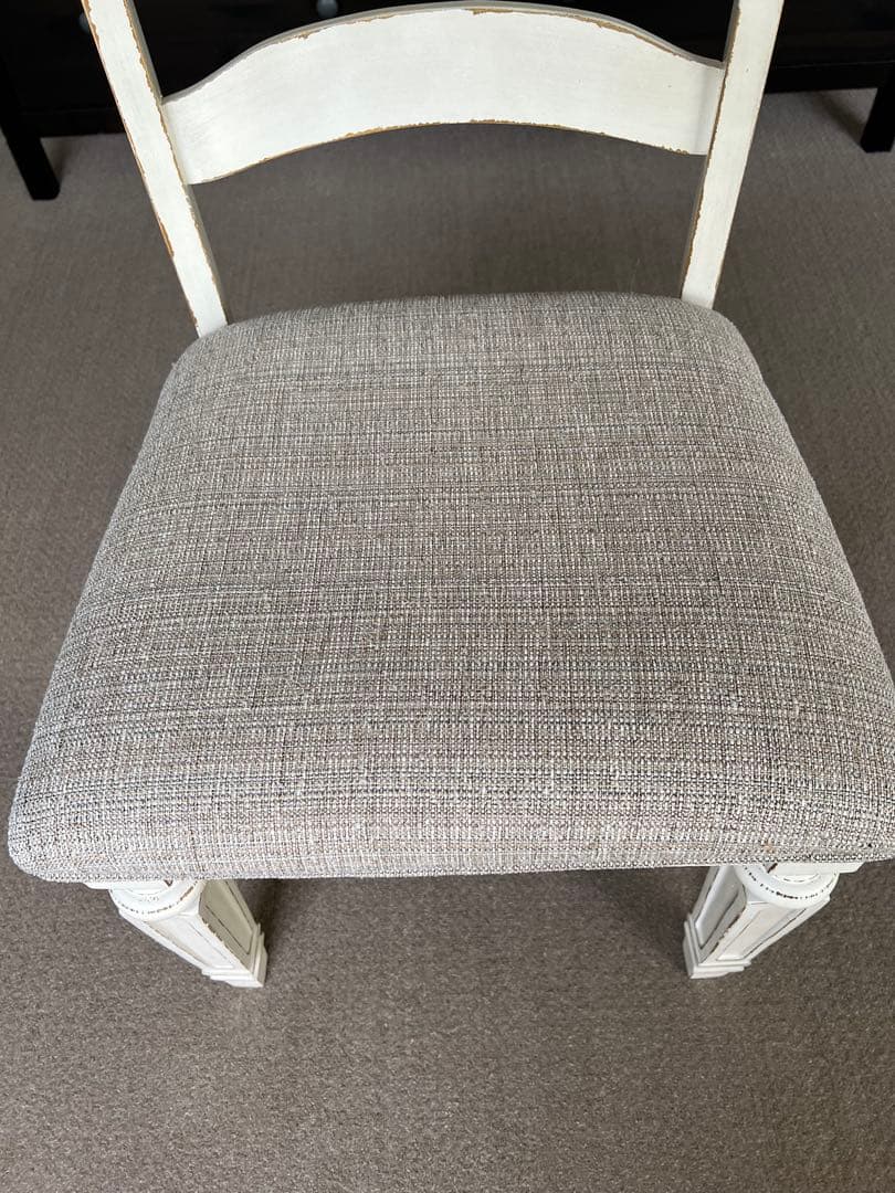 ① ダイニングチェア　アンティーク仕上げ　白　送料込　輸入家具