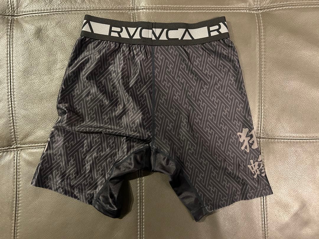 パンツ RVCA x KRAZY BEE x GAKKIN FIGHT SHORTS