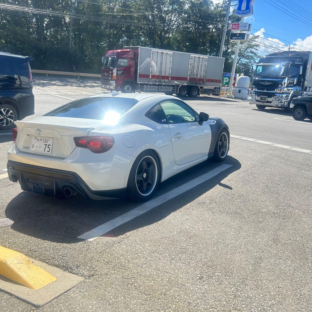 トヨタ86 HD-S シングルマフラー