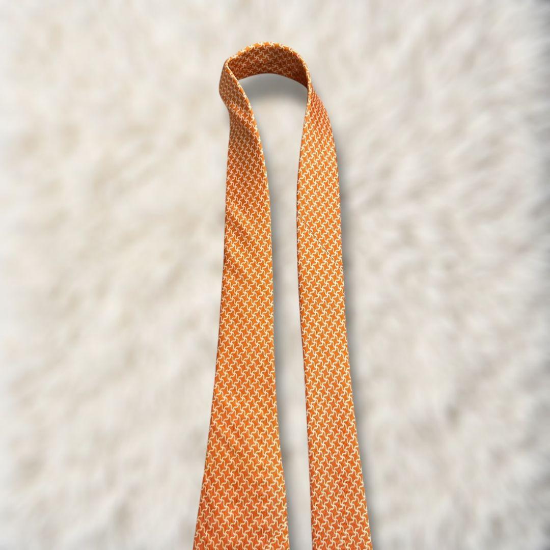 【新品✨】ブリオーニ ソリッド風 ハウンドトゥース プリーツ加工 橙白 ネクタイ